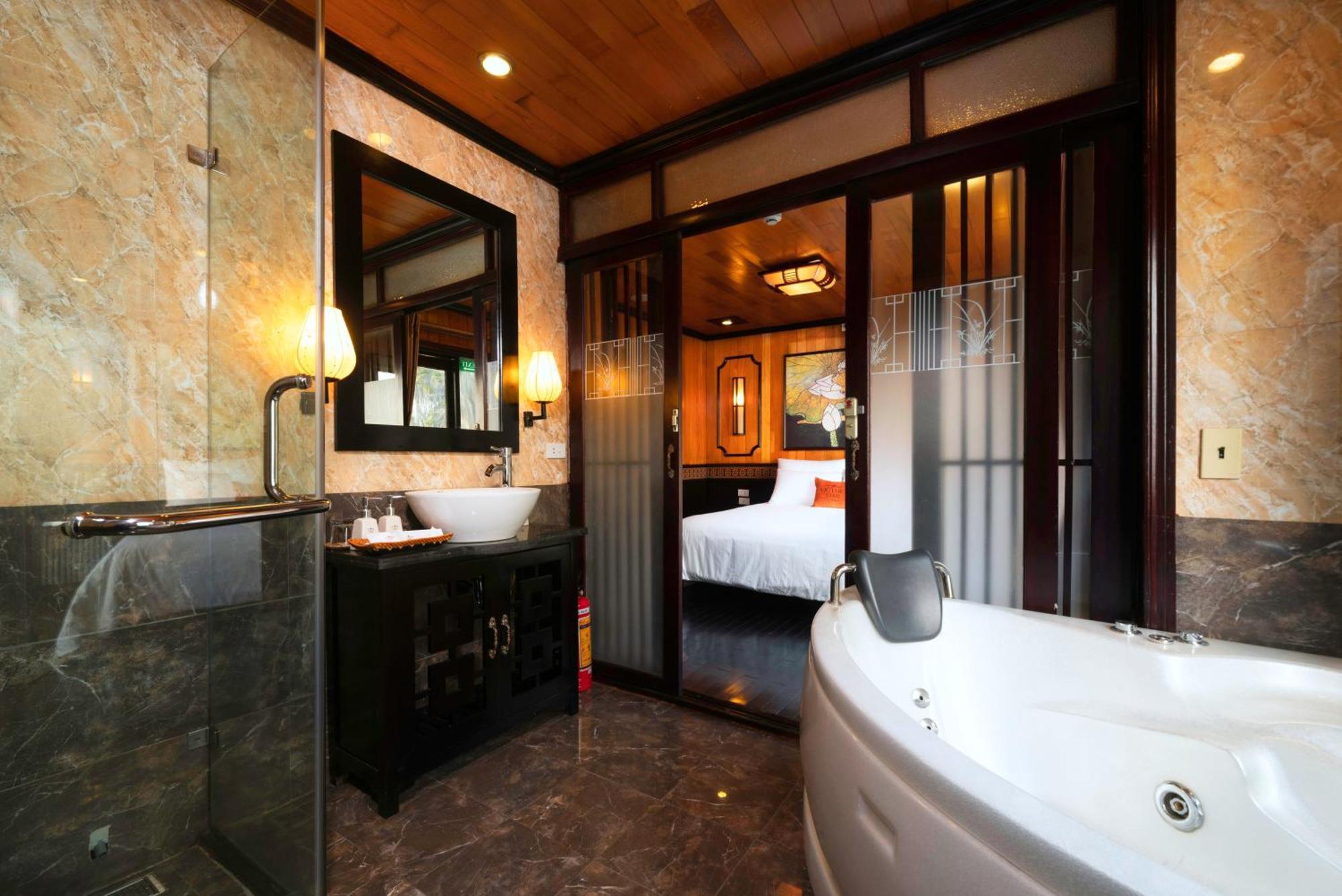 Halong Arcadia Cruise Hotel Hạ Long Ngoại thất bức ảnh